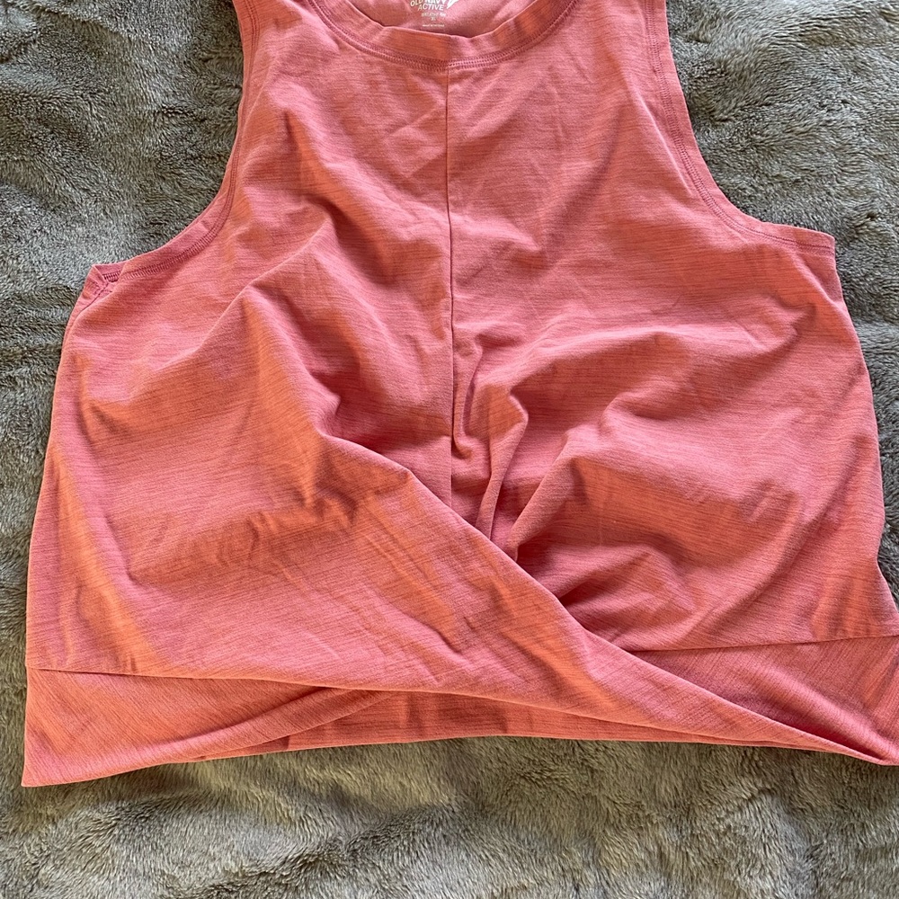 Old Navy Cropped ActiveFit Top